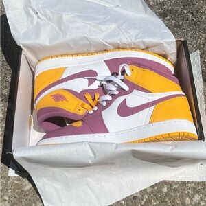 Air Jordan 1 Retro High Brotherhood